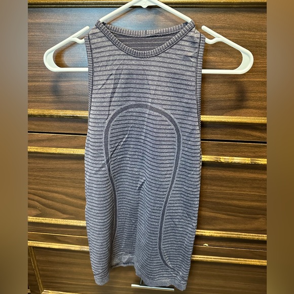 Lululemon Run: Swiftly Tech Tank Size 4 - Picture 1 of 6